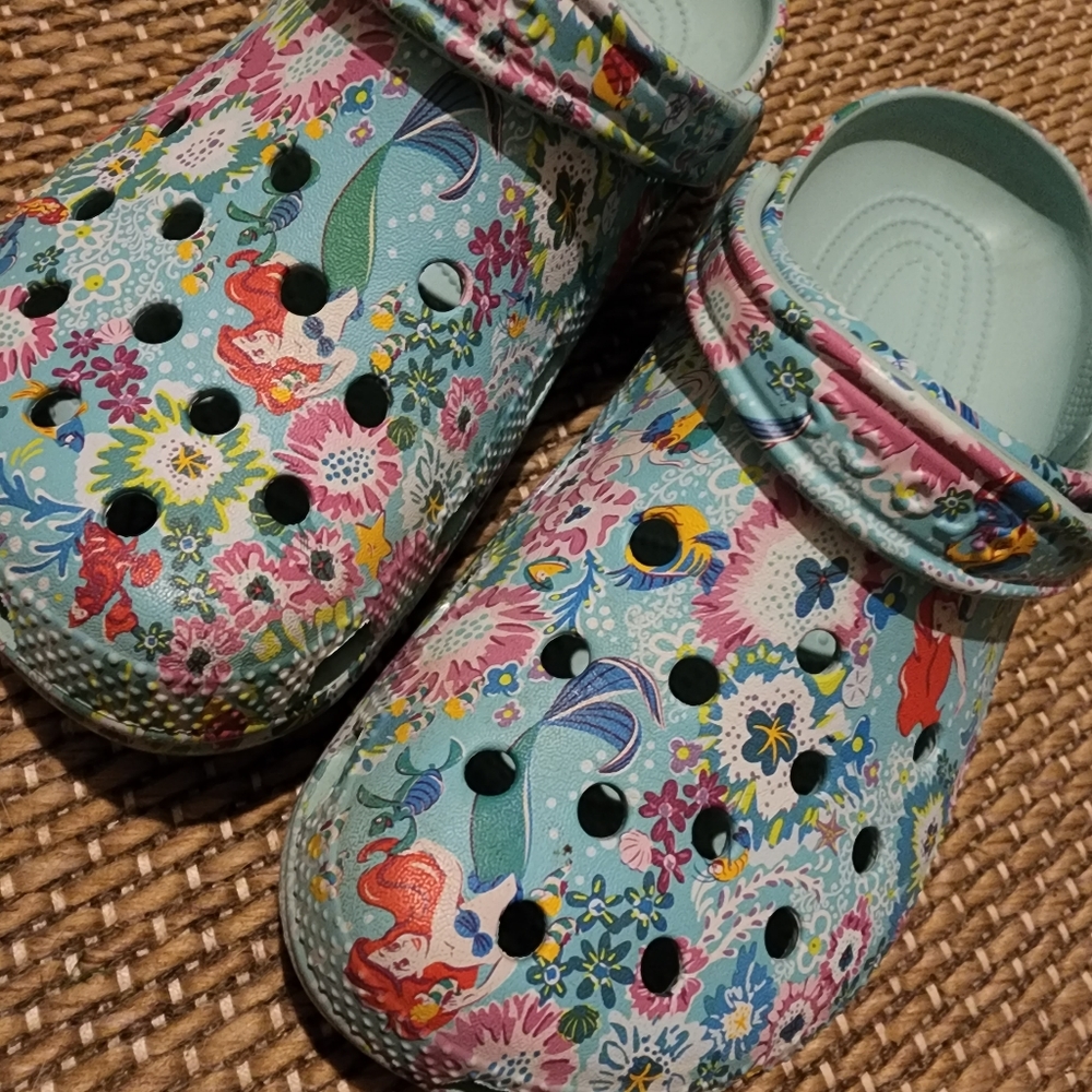 ⚠️SOLD⚠️Vera Bradley× Crocs  Little Mermaid *Limited Edition*